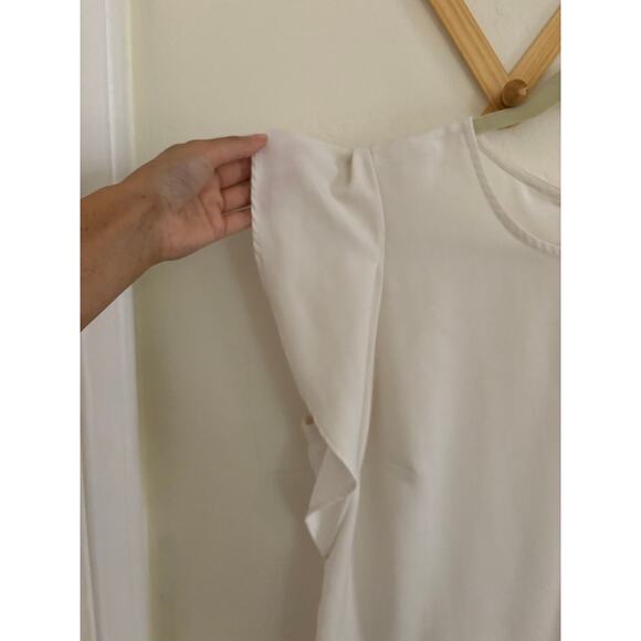 Ann Taylor Top Women's 6 White Ruffle Shoulder Blouse Lightweight - Picture 2 of 6